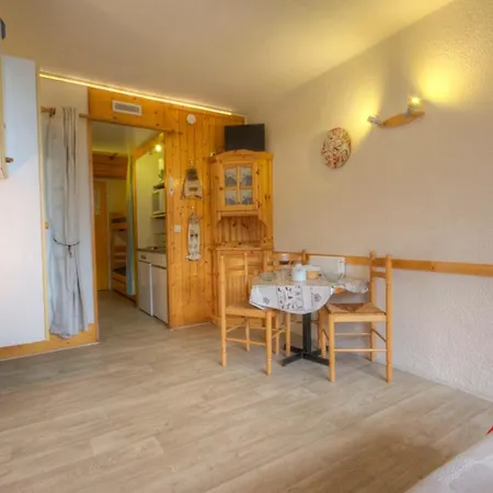 Appartement Confortable Proche Pistes Avec Balcon Et Wifi - Fr-1-346-473